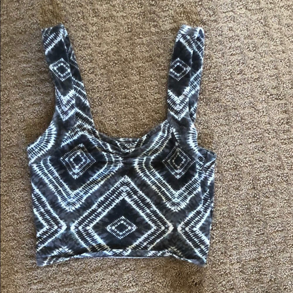 (🦋5/$35) Gray crop top